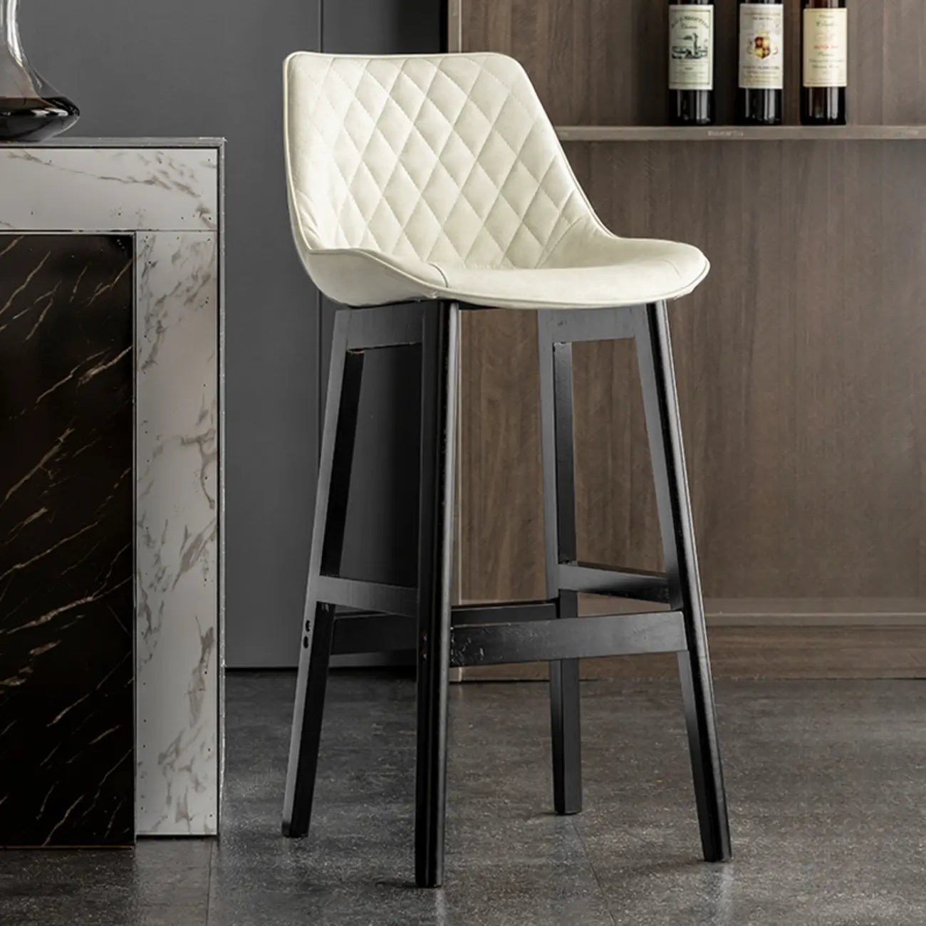 Tabourets de bar modernes du milieu du siècle en similicuir avec pieds en bois
