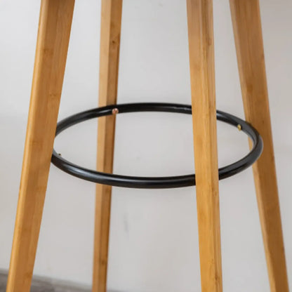 Tables de bar rondes en bois brun à pieds hauts