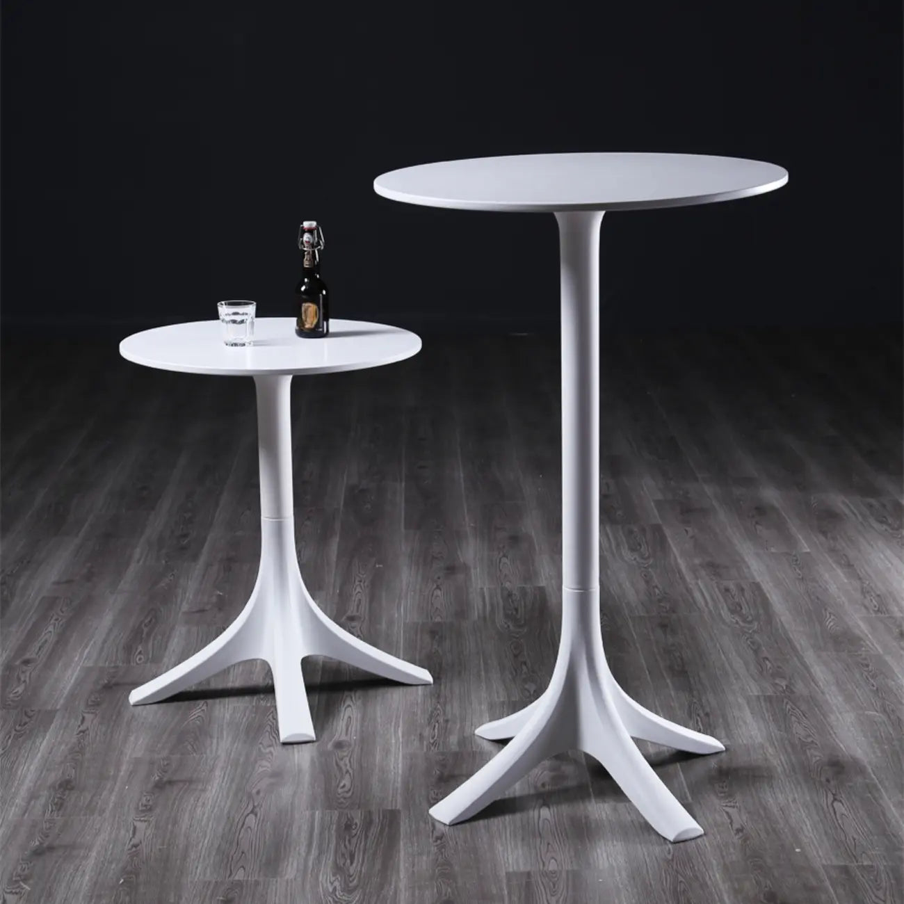 Tables de bar rondes blanches à plateau fixe en synthétique tendance