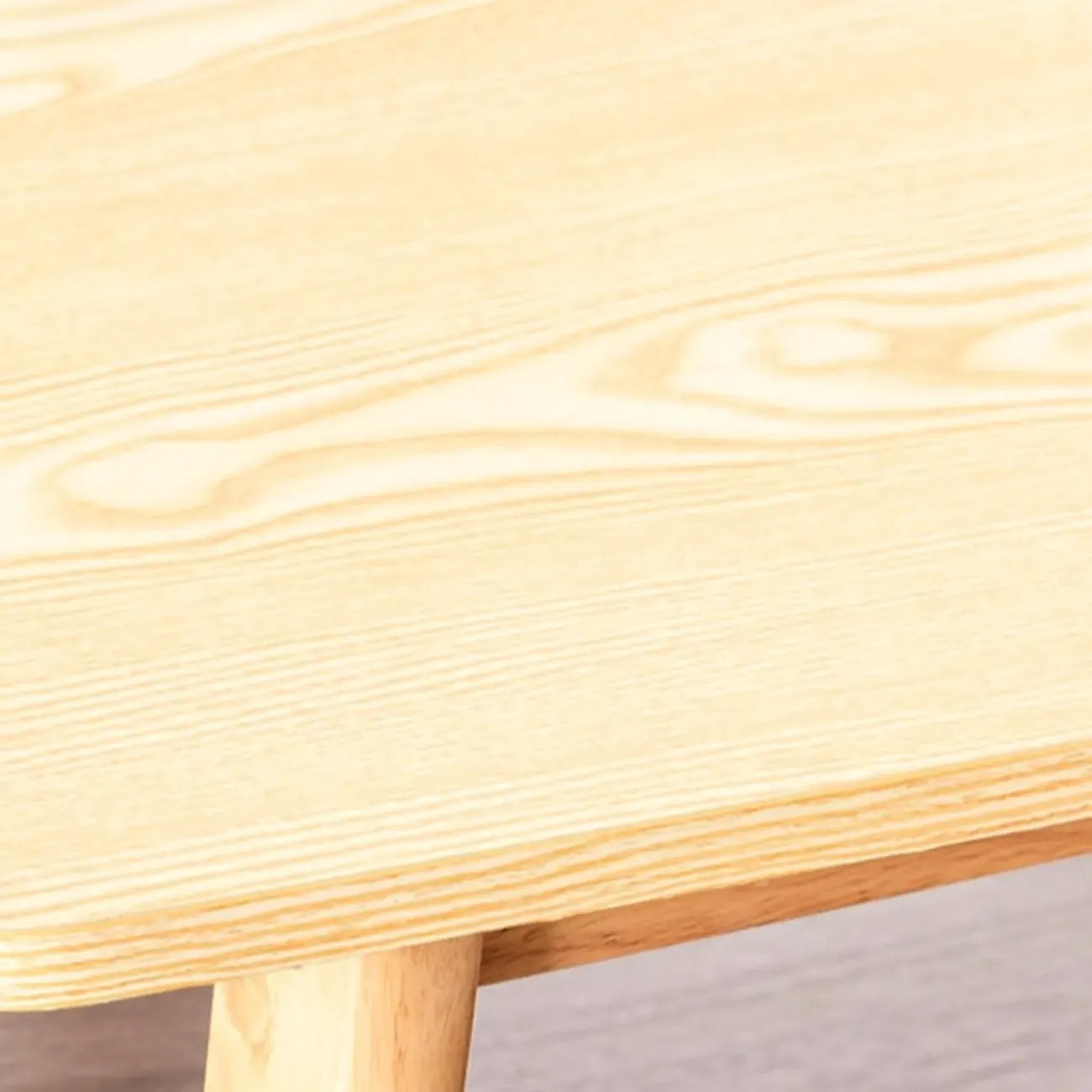 Table haute de bar scandinave en bois aux formes libres pour salle à manger