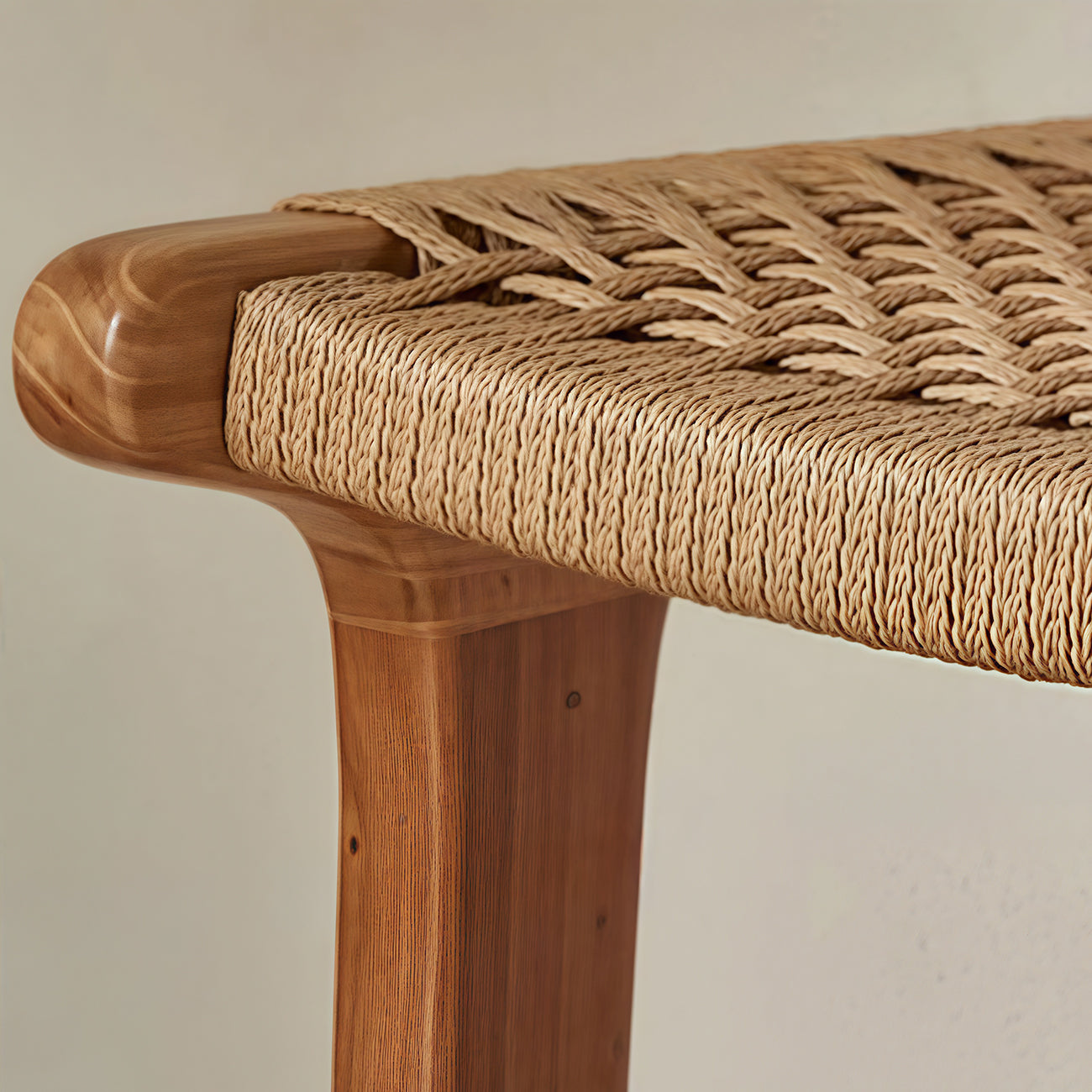 Tabouret de bar scandinave en bois et rotin