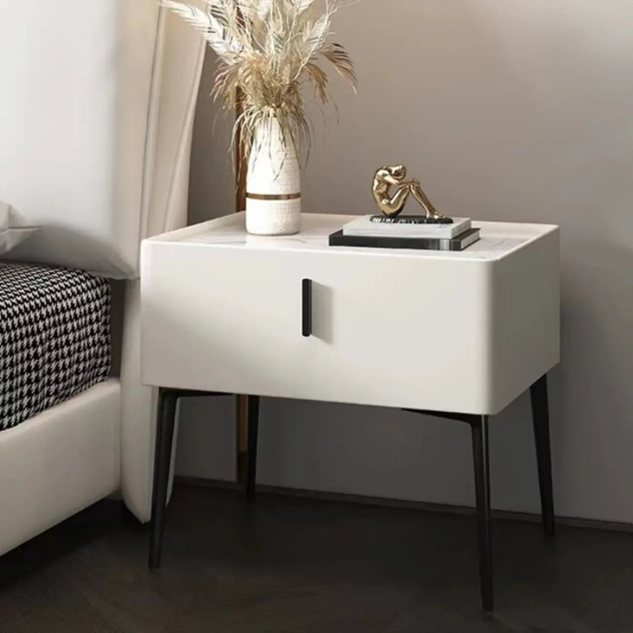 Table de chevet étroite moderne avec tiroir