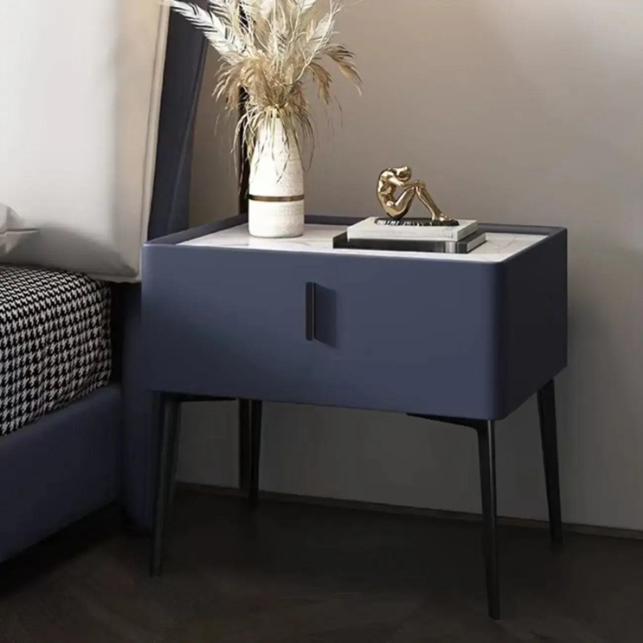Table de chevet étroite moderne avec tiroir