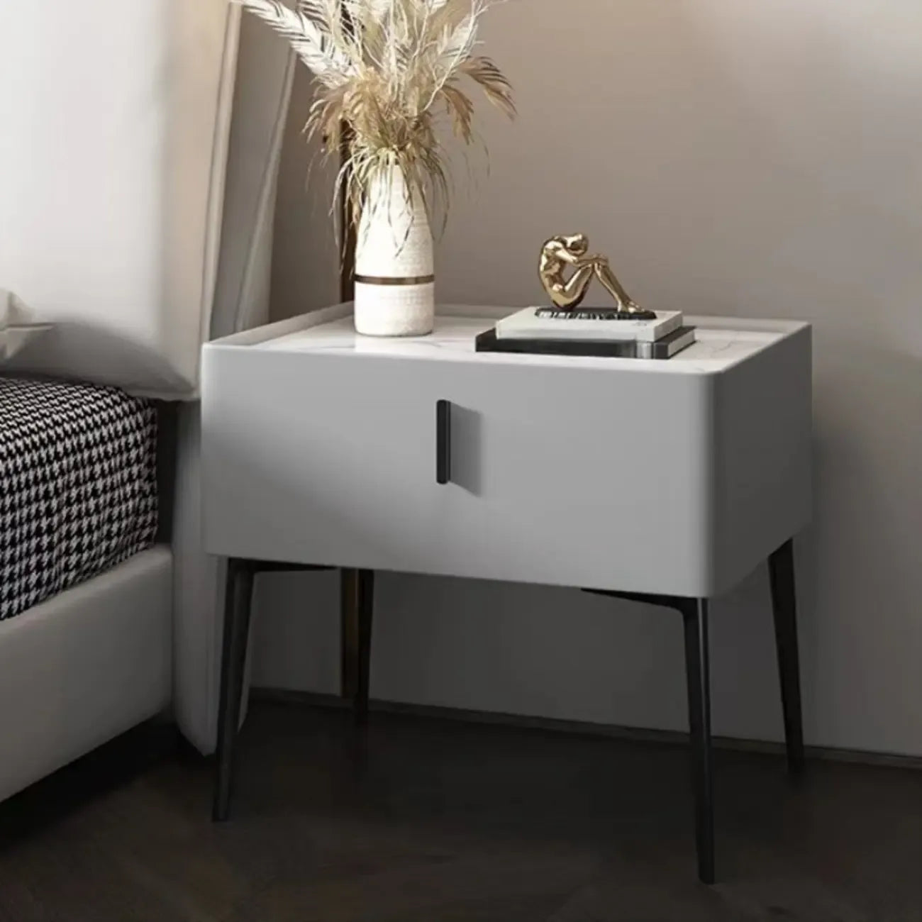 Table de chevet étroite moderne avec tiroir