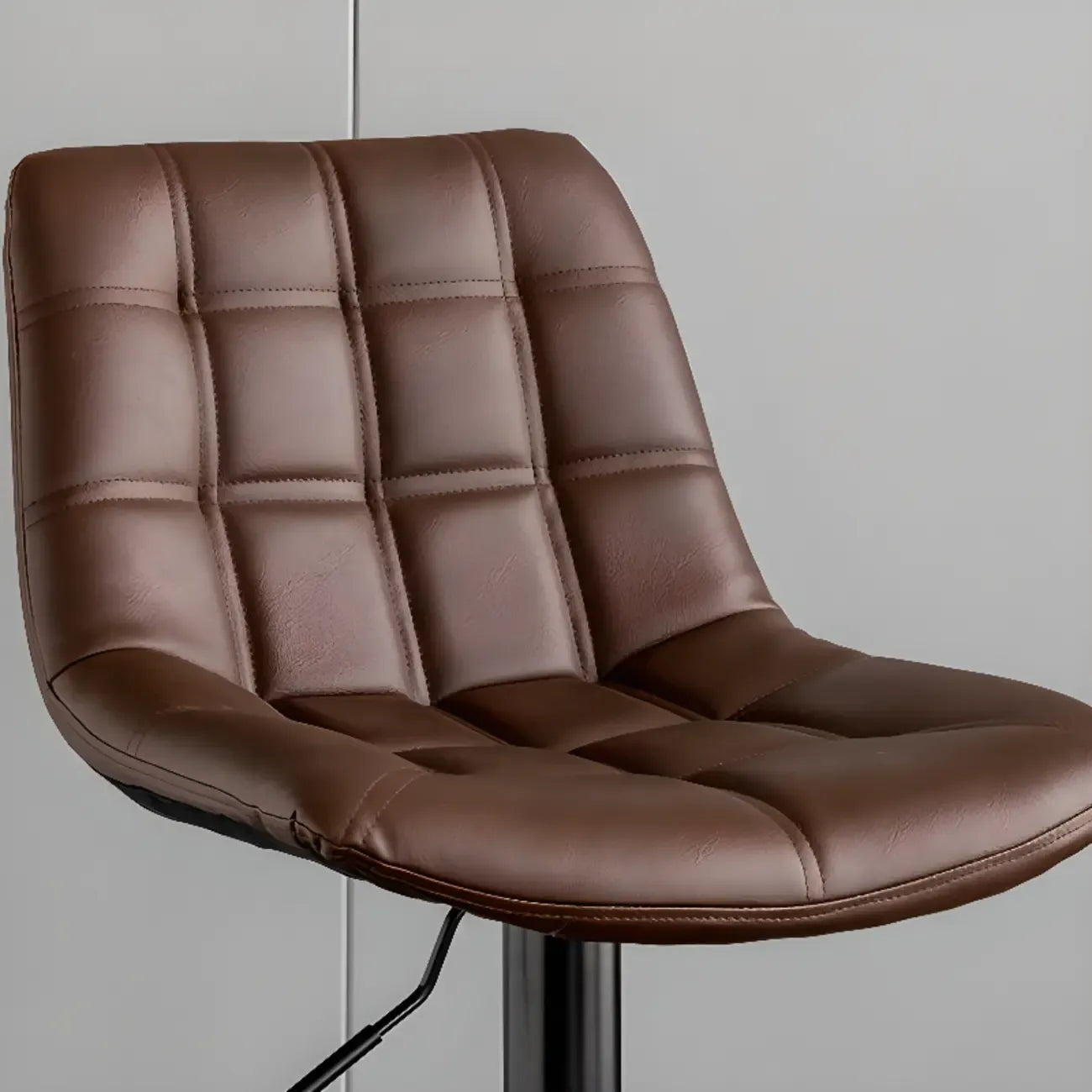 Tabourets de bar pivotants et réglables en similicuir glamour