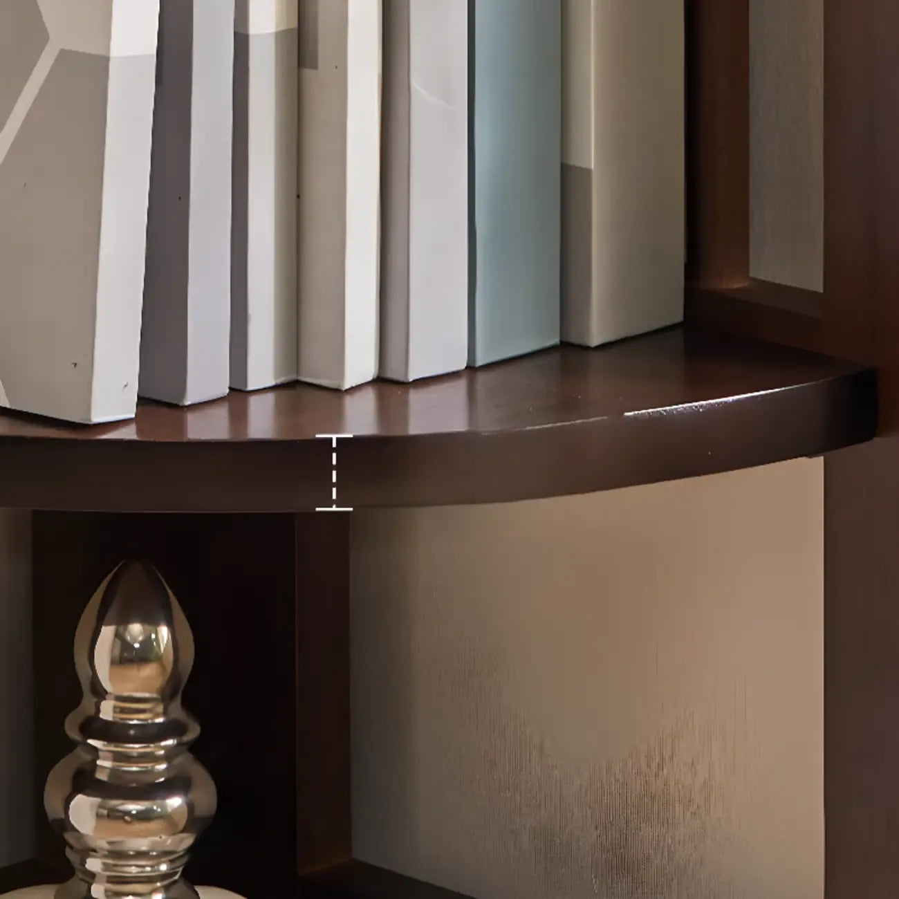 Bibliothèque d'angle étroite en bois courbé à dos ouvert