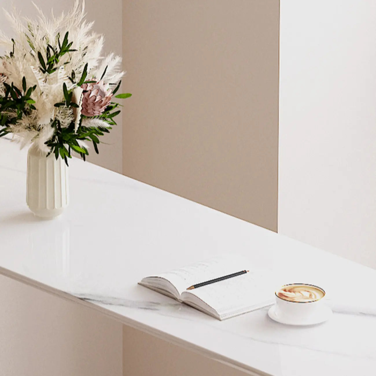 Tables de bar modernes avec plateau en bois noir et rangement en acrylique transparent