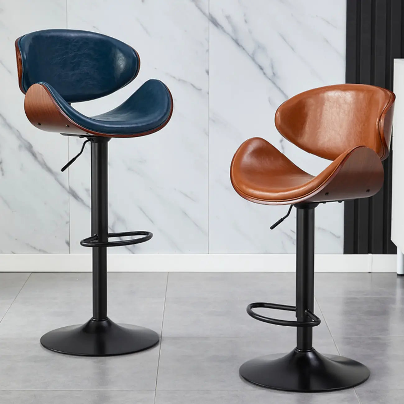 Tabourets de bar pivotants réglables en cuir