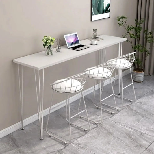 Tables de bar modernes en bois blanc au design minimaliste