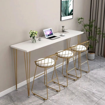Tables de bar modernes en bois blanc au design minimaliste