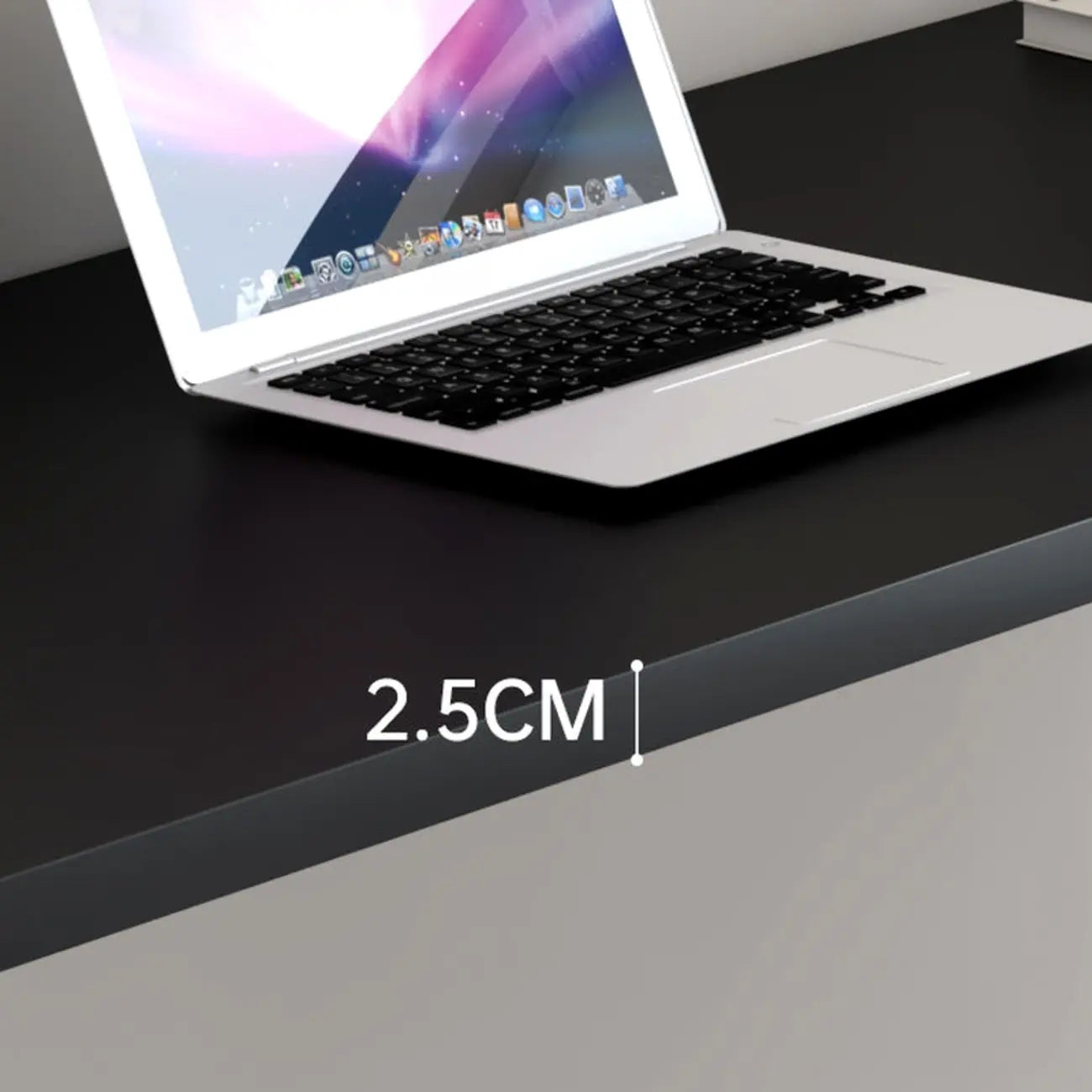 Tables de bar modernes en bois blanc au design minimaliste