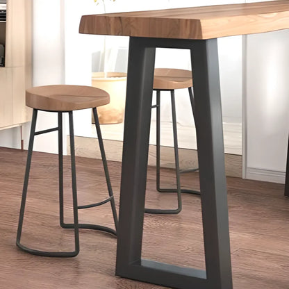 Tables de bar scandinaves en bois naturel avec piètement traîneau