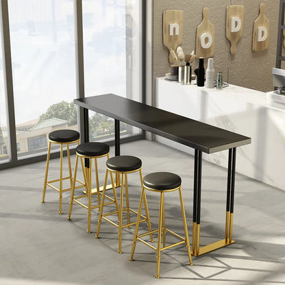 Table de bar élégante avec plateau en bois et piètement en métal pour la cuisine