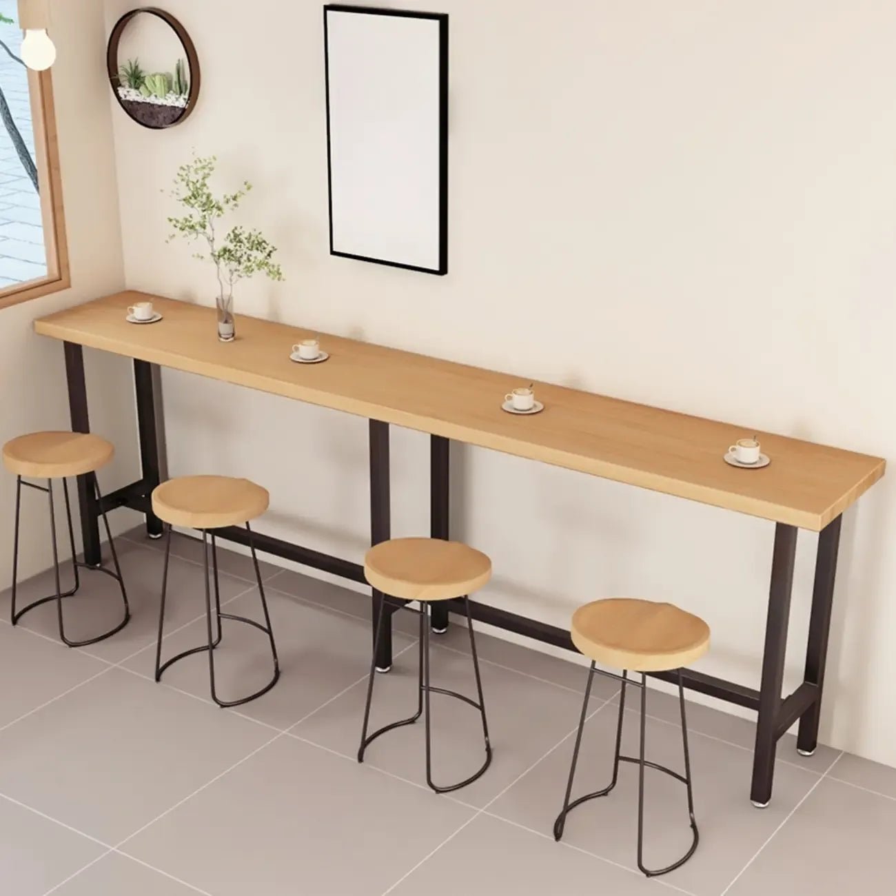 Tables de bar fixes en bois naturel avec repose-pieds