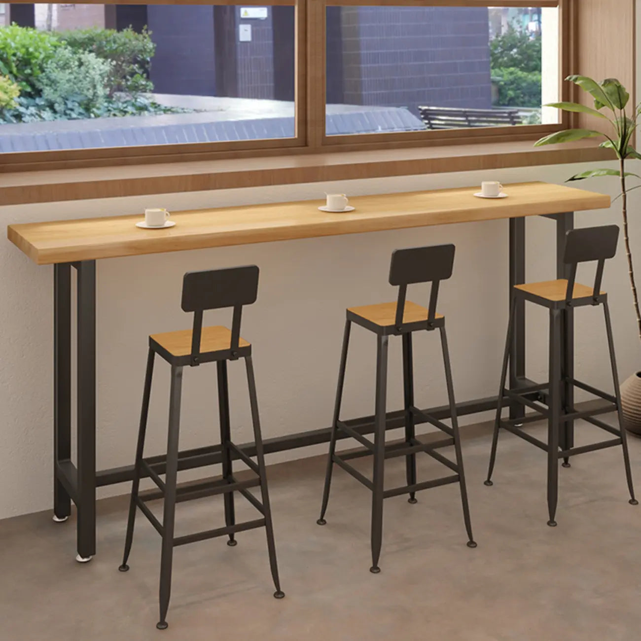 Tables de bar fixes en bois naturel avec repose-pieds