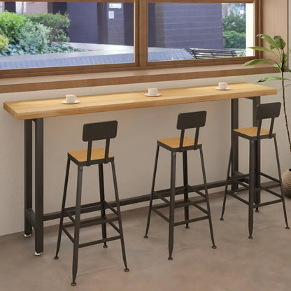 Tables de bar fixes en bois naturel avec repose-pieds