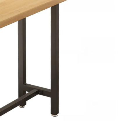 Tables de bar fixes en bois naturel avec repose-pieds