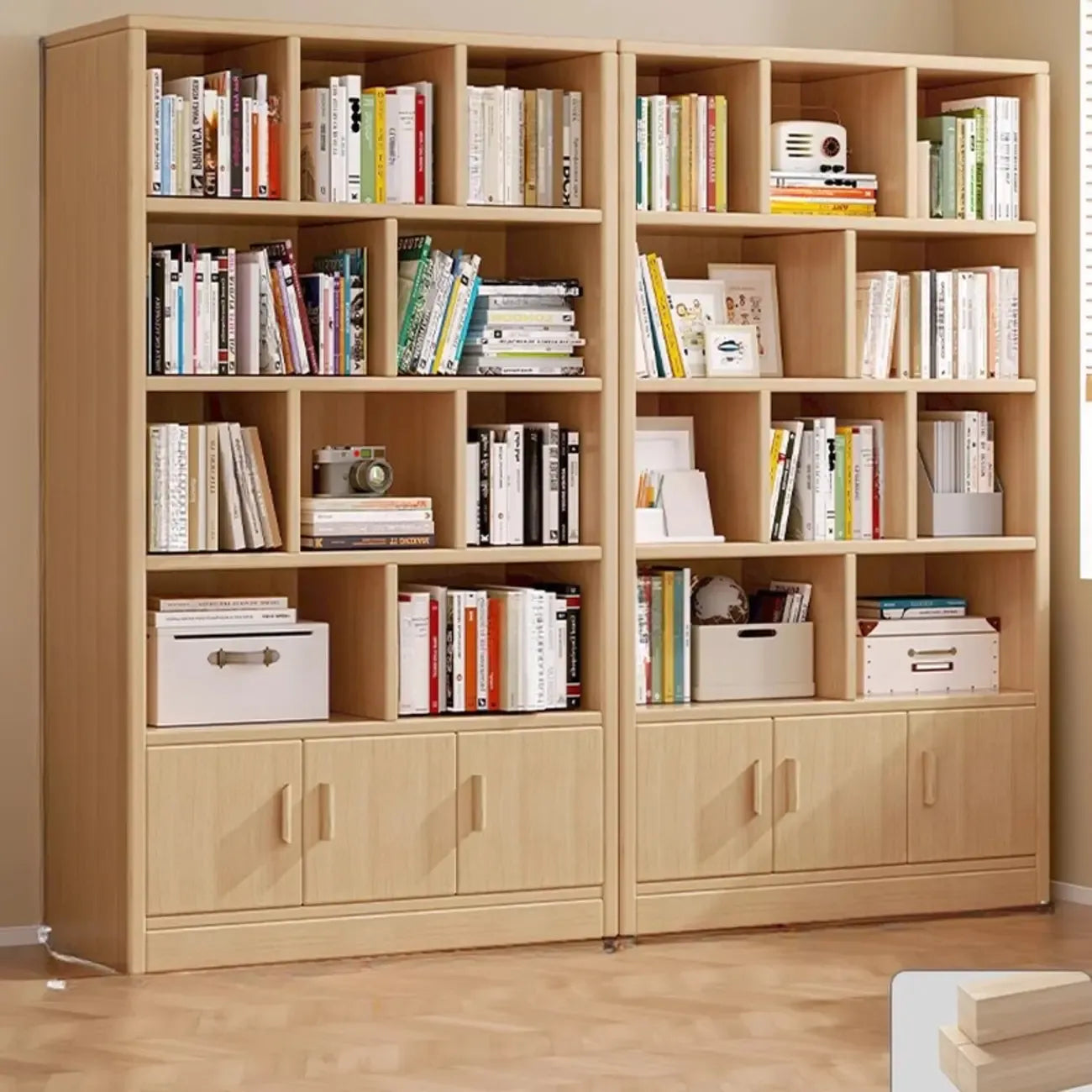 Bibliothèque de rangement scandinave haute en bois à plusieurs étagères