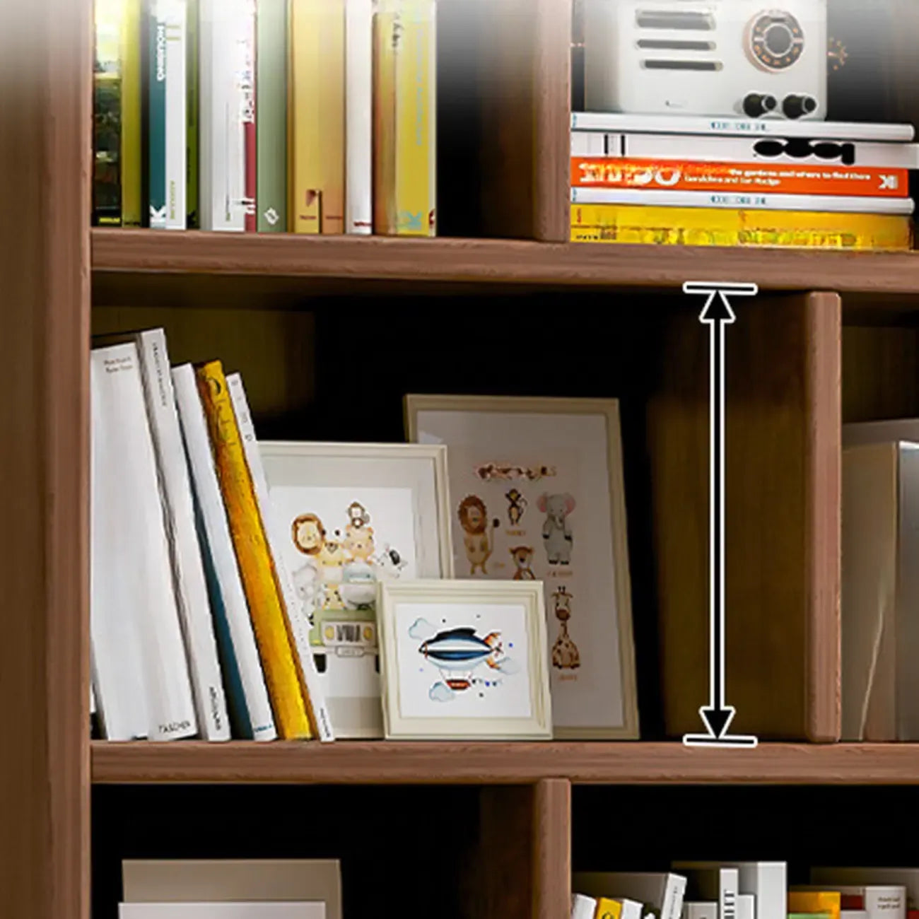 Bibliothèque de rangement scandinave haute en bois à plusieurs étagères