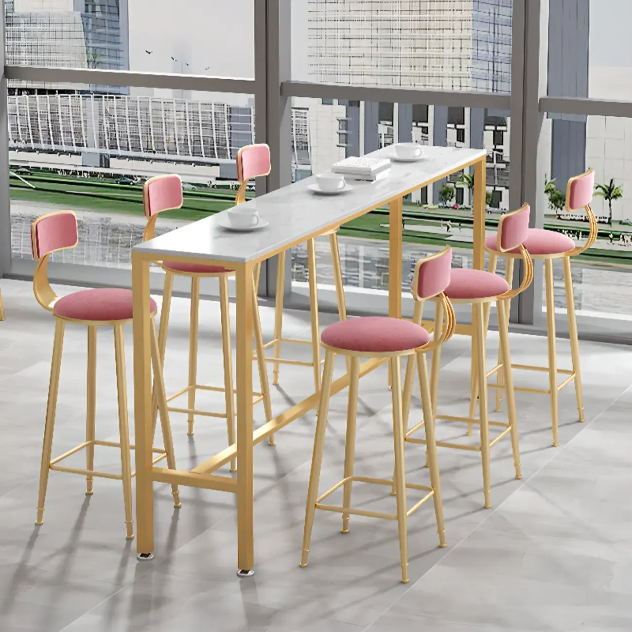 Table de bar glamour en faux marbre avec pieds dorés pour les repas