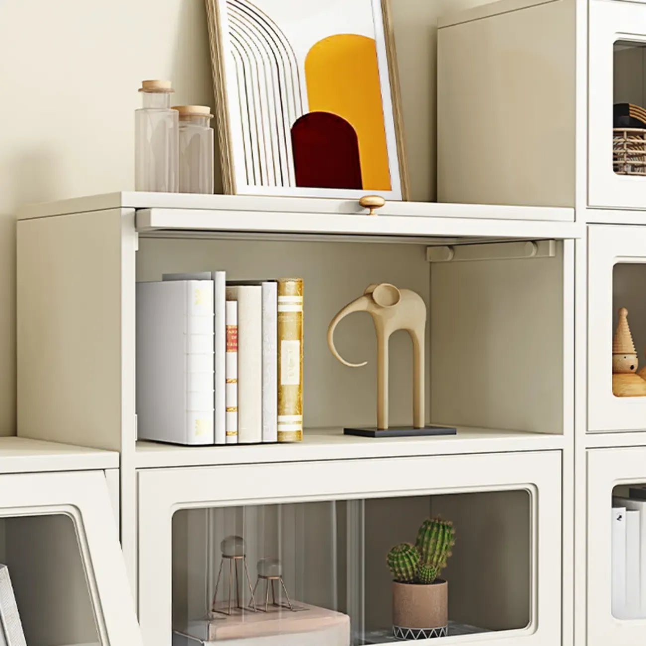 Bibliothèque standard blanche en bois avec portes