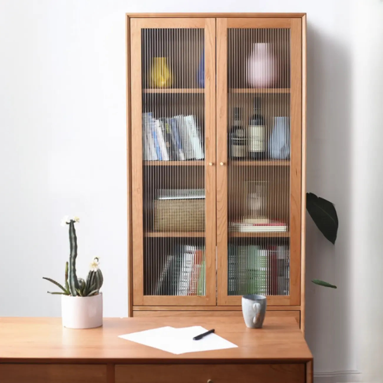 Bibliothèque étroite moderne en bois naturel à 2 tiroirs