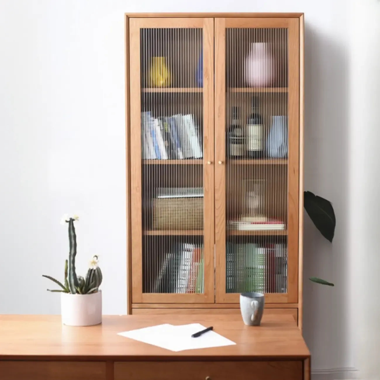 Bibliothèque étroite moderne en bois naturel à 2 tiroirs