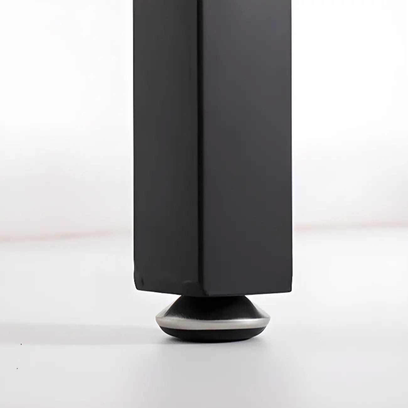 Tables de bar à tréteaux en bois et fer naturel de style campagnard français