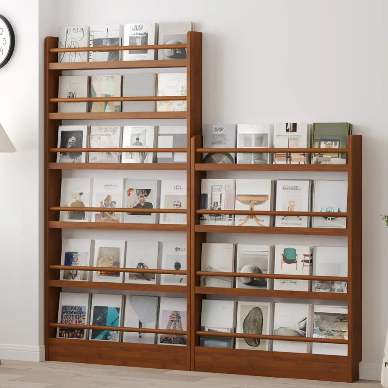 Bibliothèque rustique en chêne brun, étagères rectangulaires ouvertes
