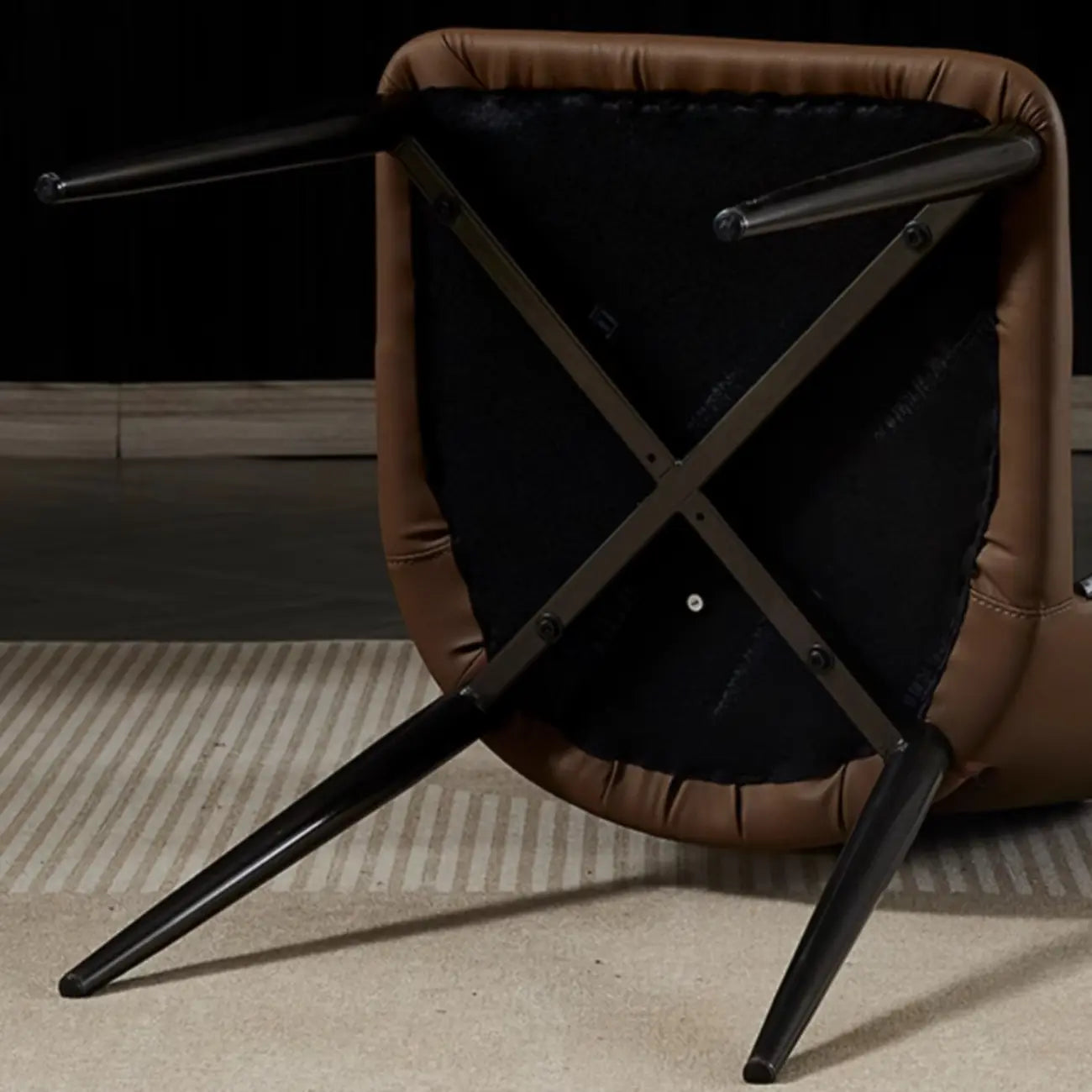 Chaises de salle à manger de style Mid-Century Modern, dossier incurvé, revêtement en similicuir