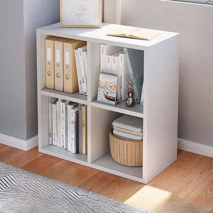 Bibliothèque horizontale cubique en bois blanc décontracté