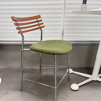 Tabourets de bar à assise en cuir vert et dossier en rotin