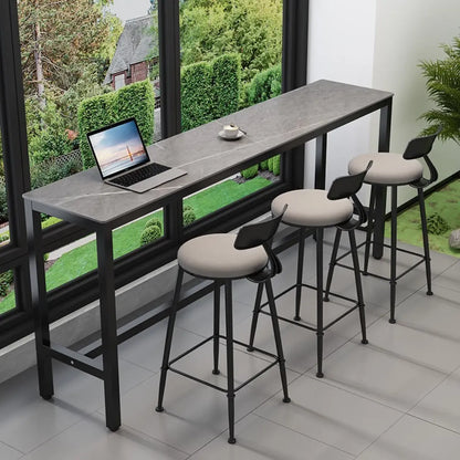 Tables de bar modernes avec plateau en pierre gris tourterelle et repose-pieds en acier