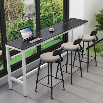 Tables de bar modernes avec plateau en pierre gris tourterelle et repose-pieds en acier