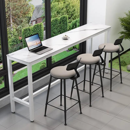 Tables de bar modernes avec plateau en pierre gris tourterelle et repose-pieds en acier