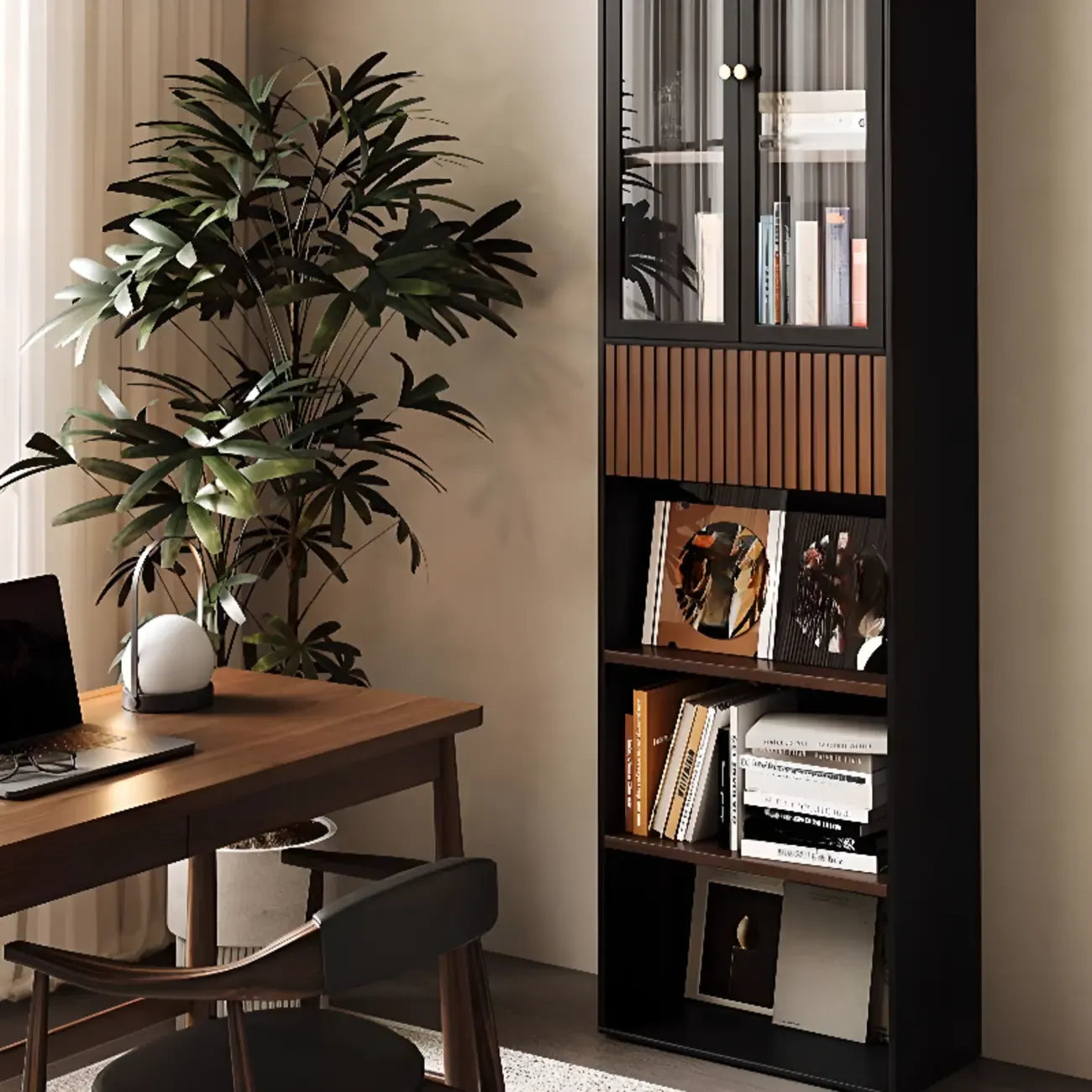 Bibliothèque haute de style campagnard français en bois avec banc rembourré