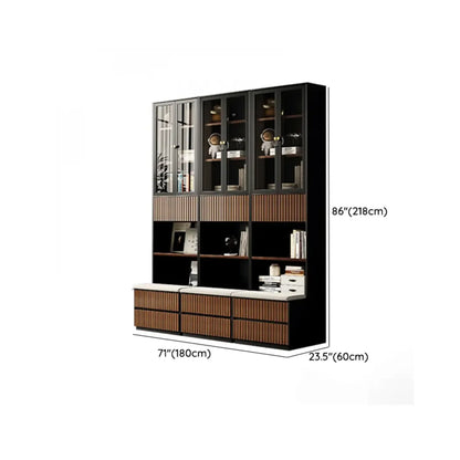 Bibliothèque haute de style campagnard français en bois avec banc rembourré