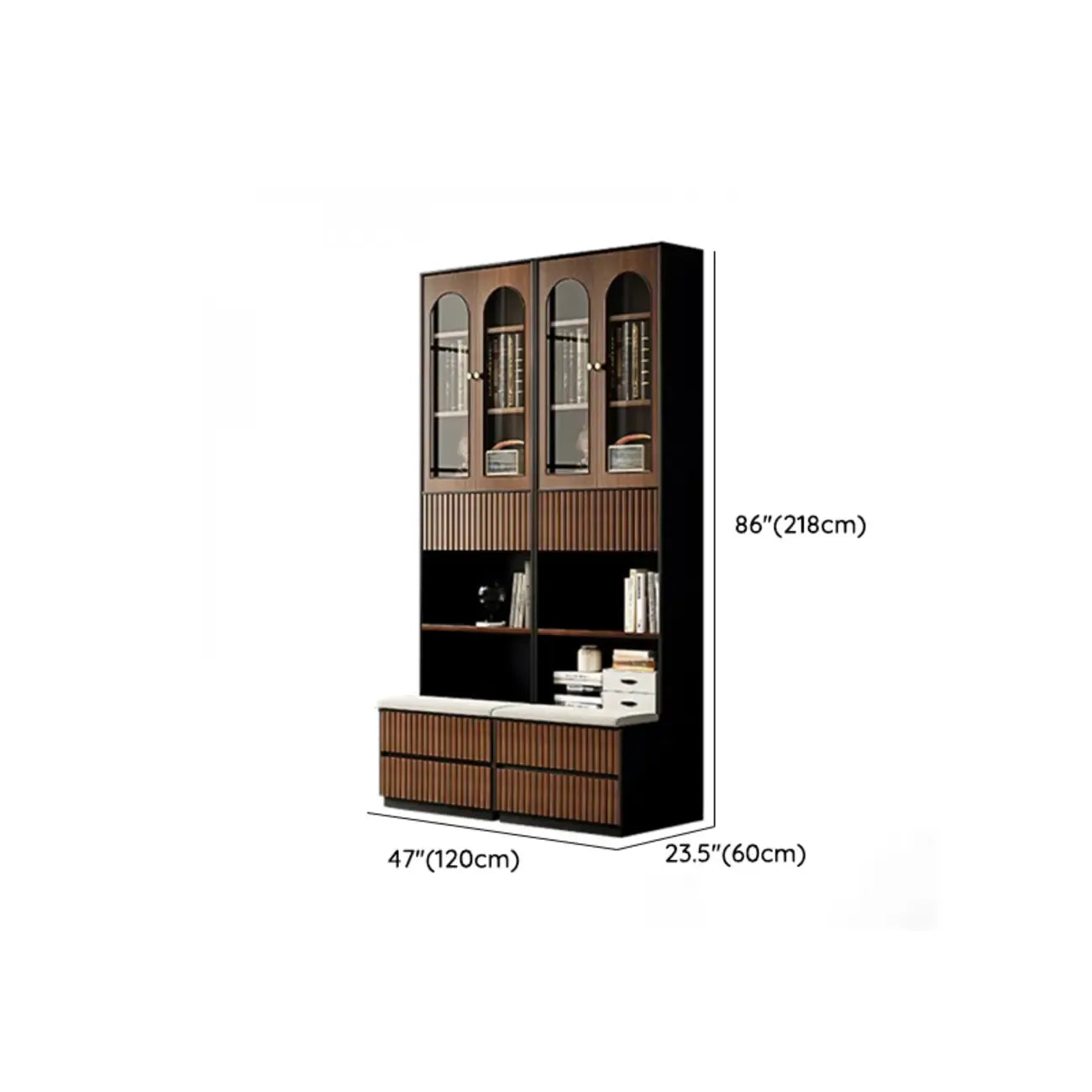 Bibliothèque haute de style campagnard français en bois avec banc rembourré