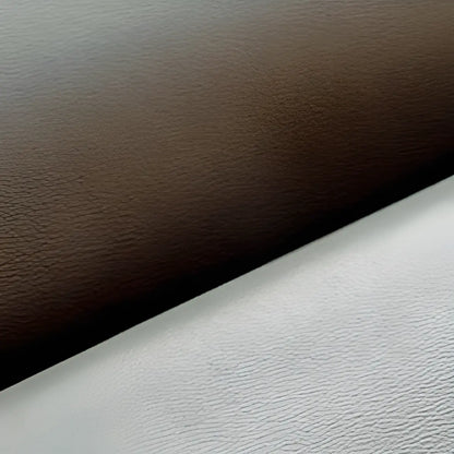 Chaise de salle à manger à dossier incurvé et assise en cuir noir