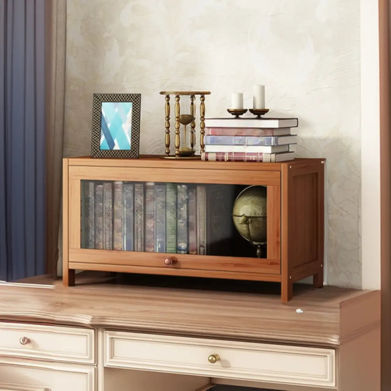 Organiseur à dos fermé en bois de noyer avec portes en verre