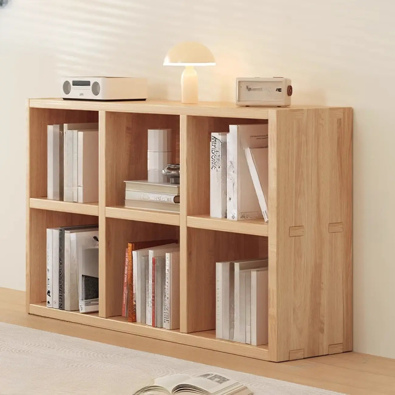 Bibliothèque horizontale en bois naturel avec étagère cubique