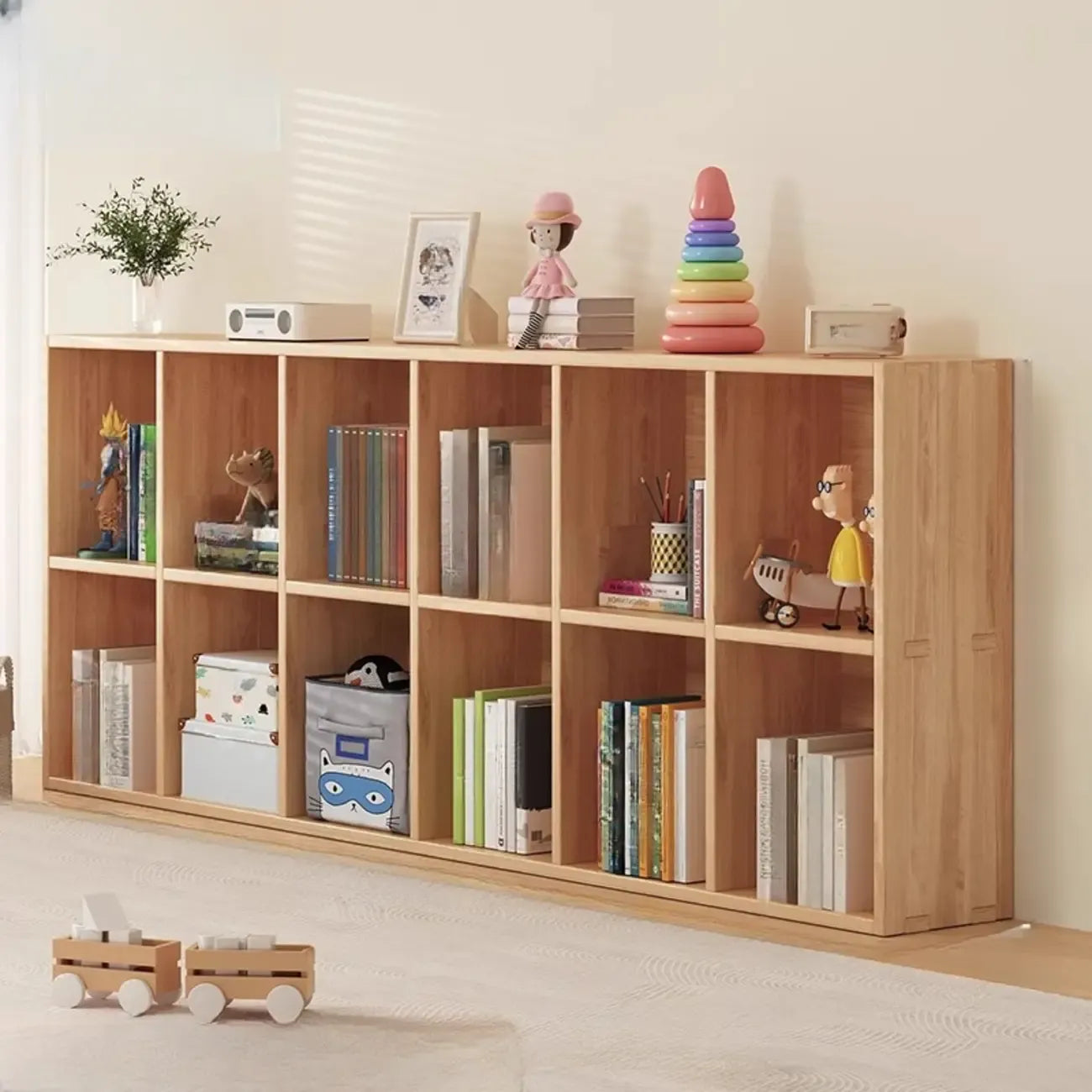 Bibliothèque horizontale en bois naturel avec étagère cubique