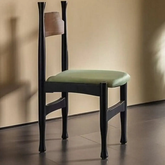 Chaise de salle à manger minimaliste vintage avec cadre en bois et revêtement rembourré
