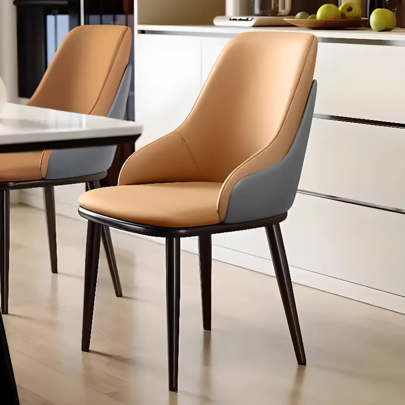 Chaise de salle à manger moderne rembourrée en similicuir pour restaurants