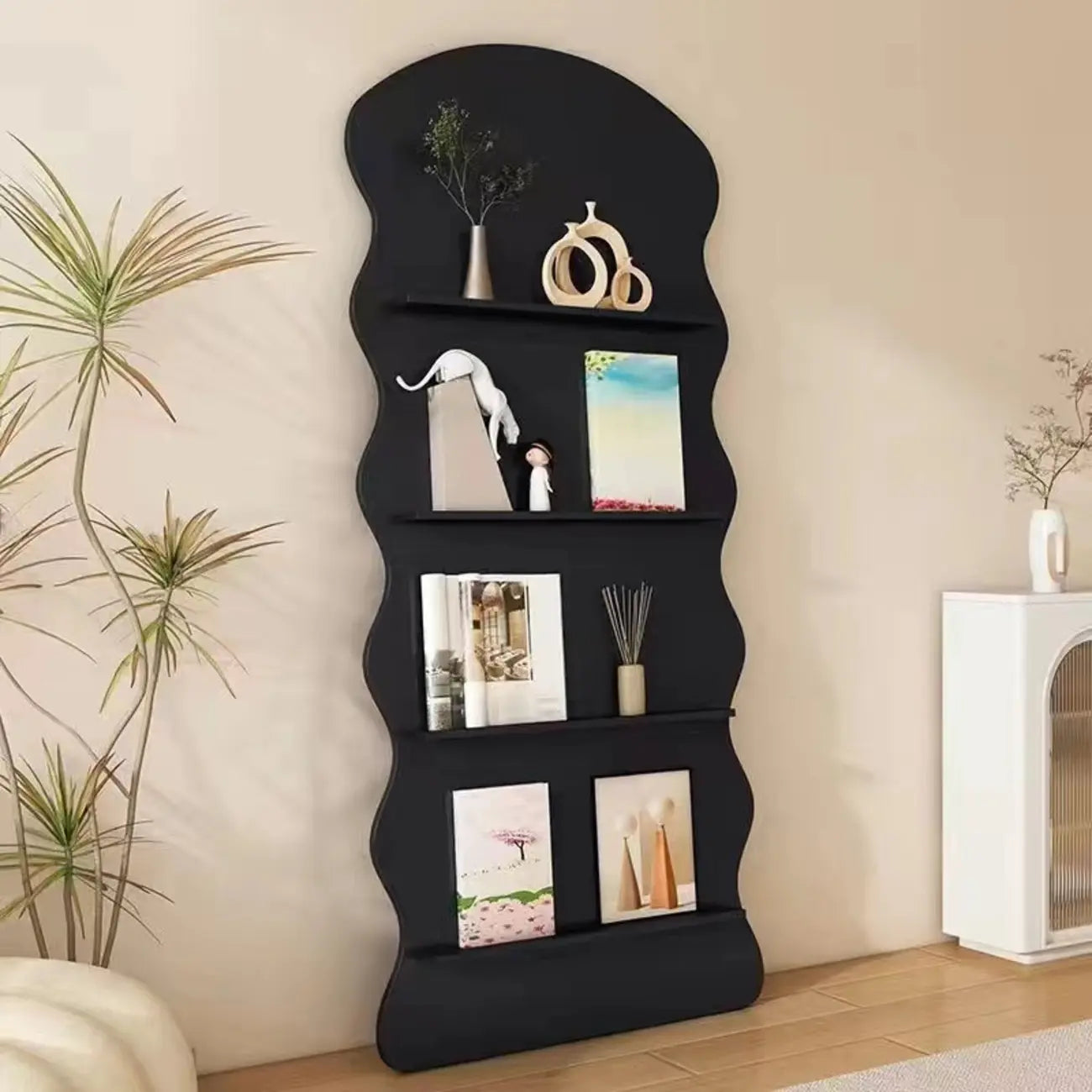 Bibliothèque décorative en bois brun à 3 étagères