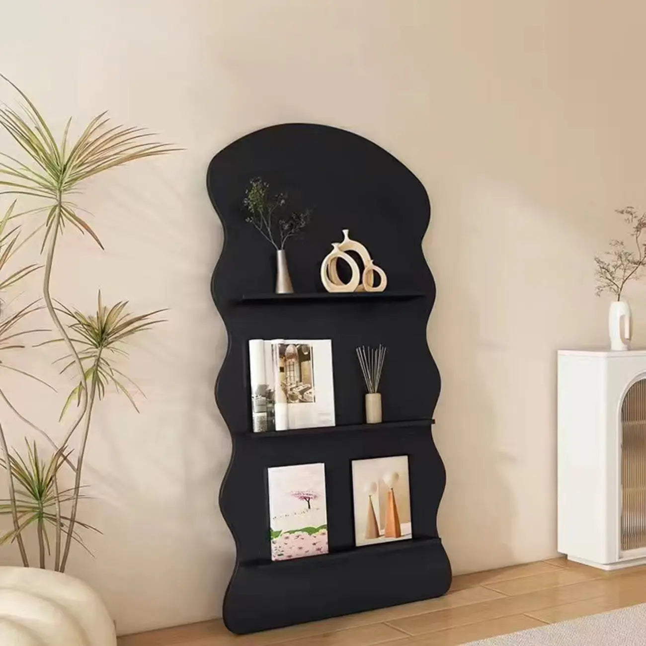 Bibliothèque décorative en bois brun à 3 étagères