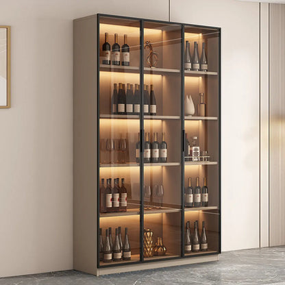 Vitrine haute et étroite en bois noir avec éclairage