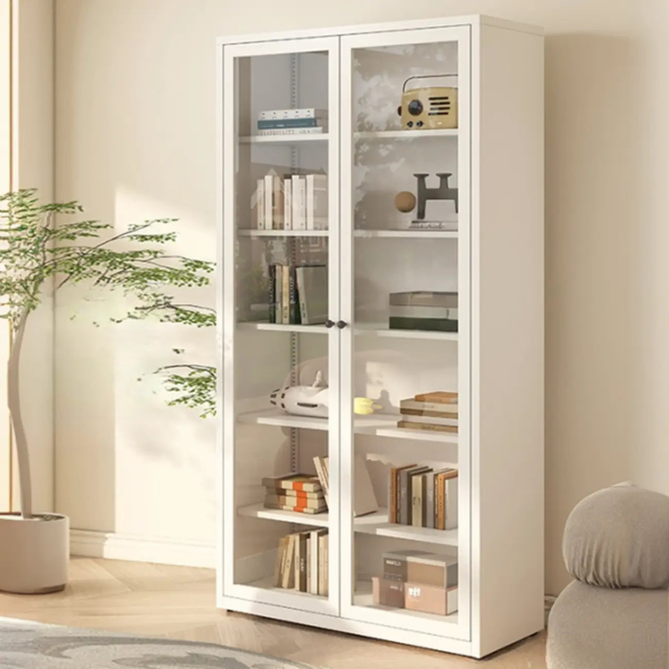 Vitrine haute à 6 niveaux avec portes vitrées