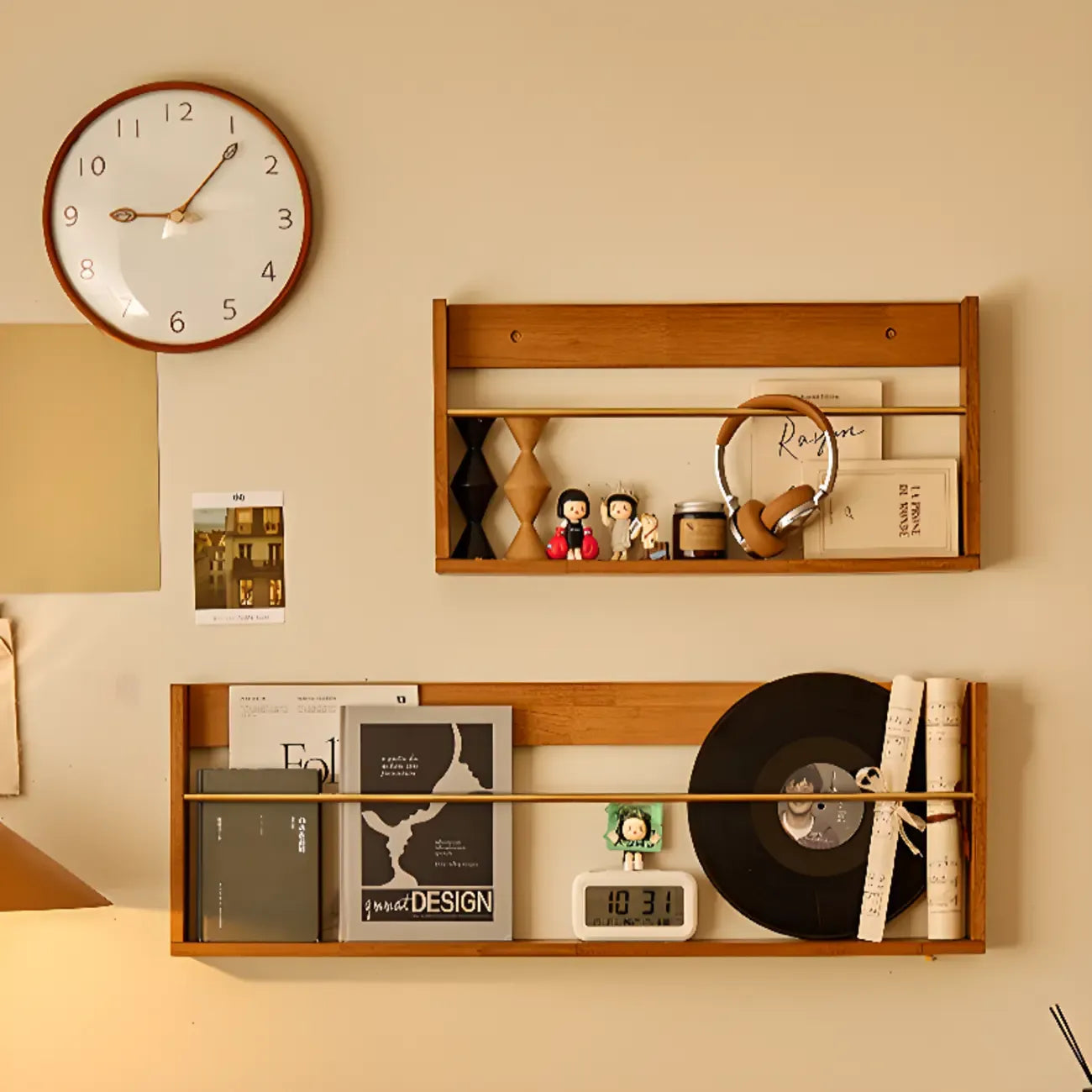 Bibliothèque flottante horizontale en bois de cerisier à dos ouvert