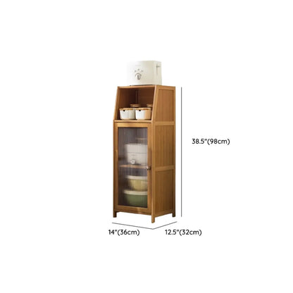 Buffet minimaliste en bambou brun avec portes vitrées